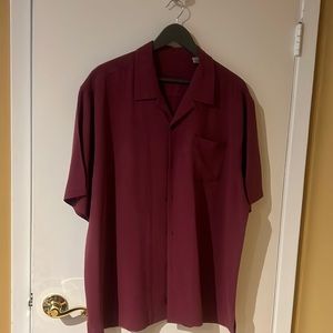 Tommy Bahama 100% silk red/maroon short sleeve button down shirt Size XL